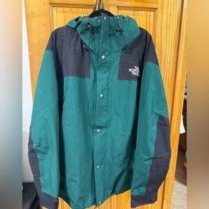 The North Face Men's Goretex Mountain Jacket